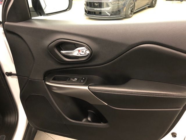 2020 Jeep Cherokee Limited ROOF