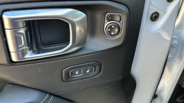 2025 Jeep Wrangler Sahara 4xe TARGA ROOF