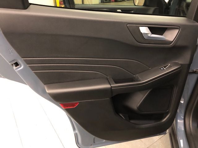 2025 Ford Escape Hybrid ST-Line TECH 1