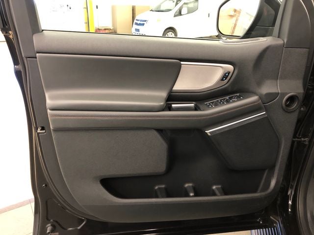 2025 Ford Expedition Max Active 202A/ROOF