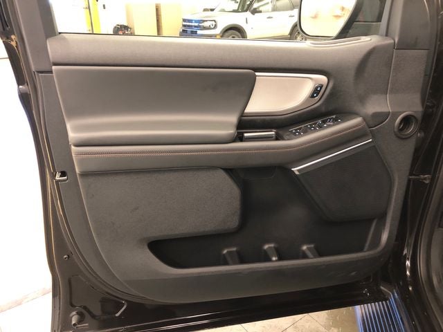 2025 Ford Expedition Active 202A/ROOF