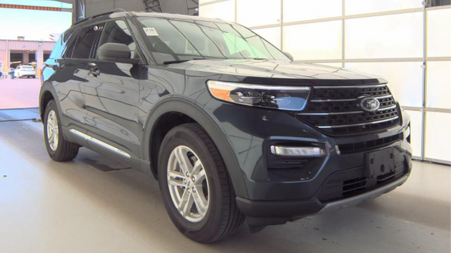 2023 Ford Explorer XLT 202A