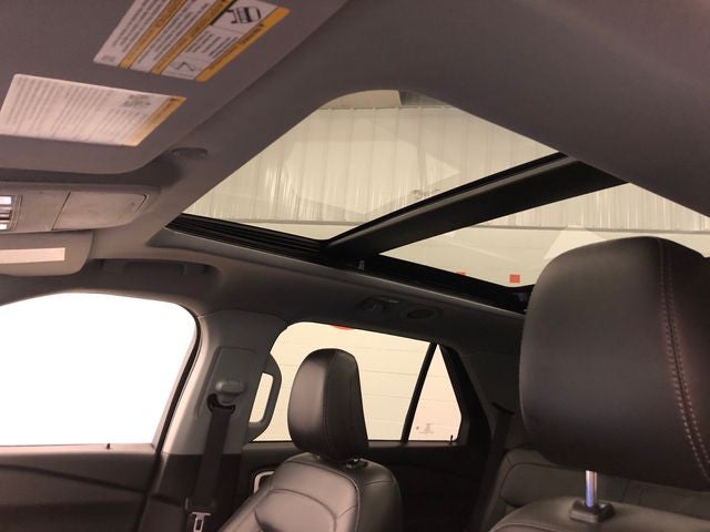 2022 Ford Explorer XLT ROOF/TOW PACKAGE