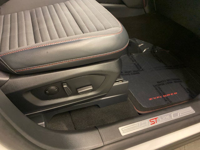 2025 Ford Explorer ST-Line PREMIUM PACKAGE/STREET PACK