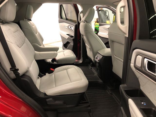 2025 Ford Explorer Platinum ULTIMATE PACKAGE