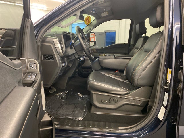 2025 Ford F-250SD Lariat BLACK APPEARANCE