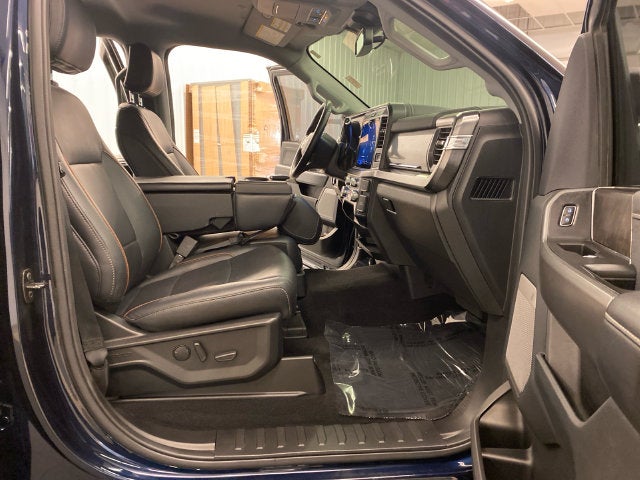 2025 Ford F-250SD Lariat BLACK APPEARANCE