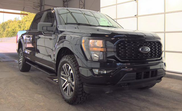 2023 Ford F-150 XL STX