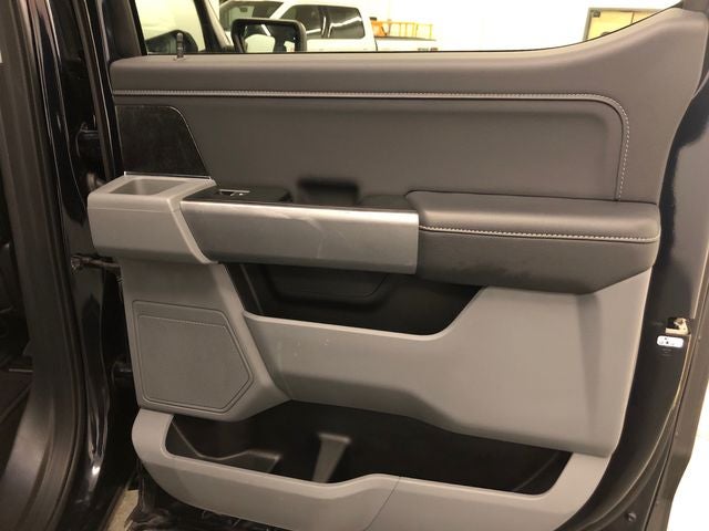 2022 Ford F-150 XLT 302A/BENCH SEAT