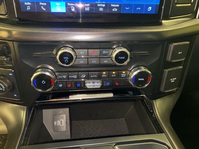 2025 Ford F-150 Lariat BLACK APPEARANCE PACKAGE