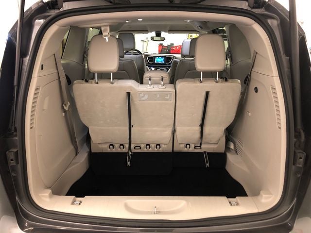 2021 Chrysler Voyager LXI