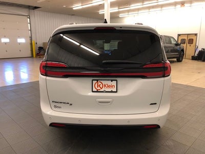 2023 Chrysler Pacifica Touring L S APPEARANCE PACKAGE