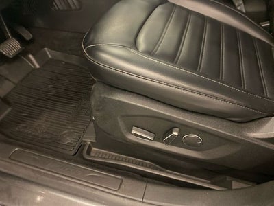 2019 Ford Edge SEL tow package