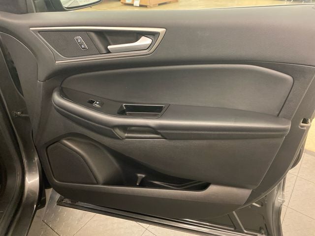 2019 Ford Edge SEL tow package
