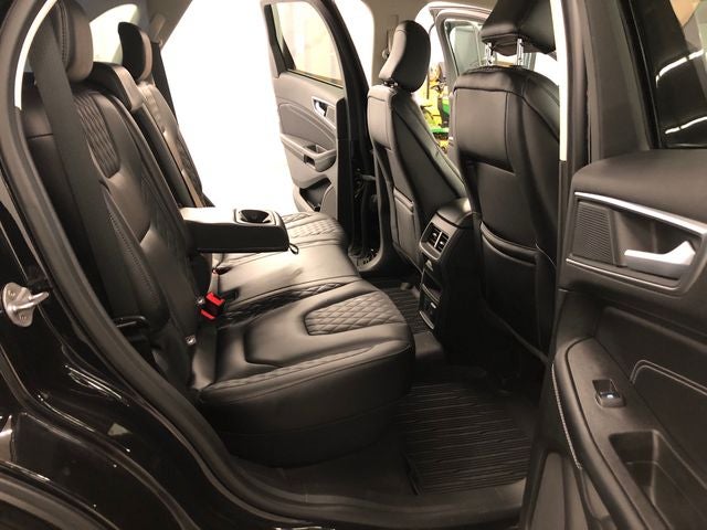 2024 Ford Edge Titanium 301A