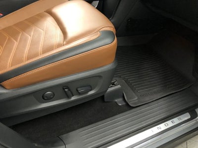 2023 Nissan Pathfinder Platinum BUCKETS
