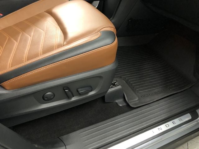 2023 Nissan Pathfinder Platinum BUCKETS