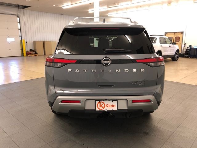 2023 Nissan Pathfinder Platinum BUCKETS