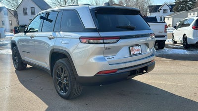 2026 Jeep Grand Cherokee GRAND CHEROKEE LAREDO ALTITUDE 4X4