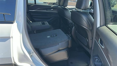 2027 Jeep Grand Cherokee GRAND CHEROKEE LAREDO ALTITUDE 4X4