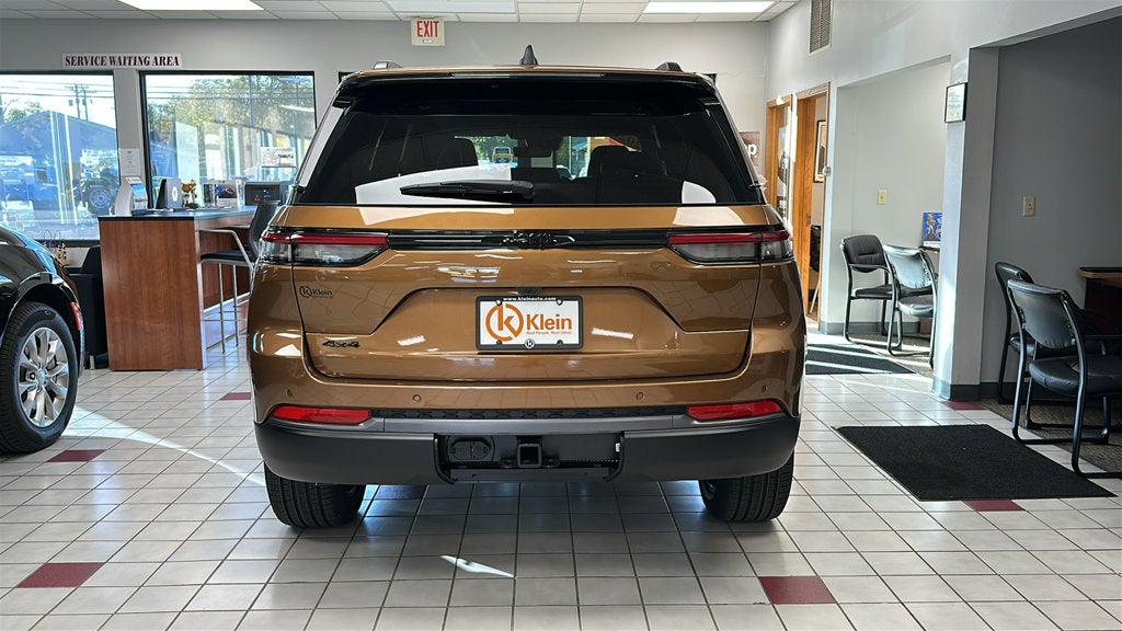 2027 Jeep Grand Cherokee GRAND CHEROKEE LIMITED 4X4
