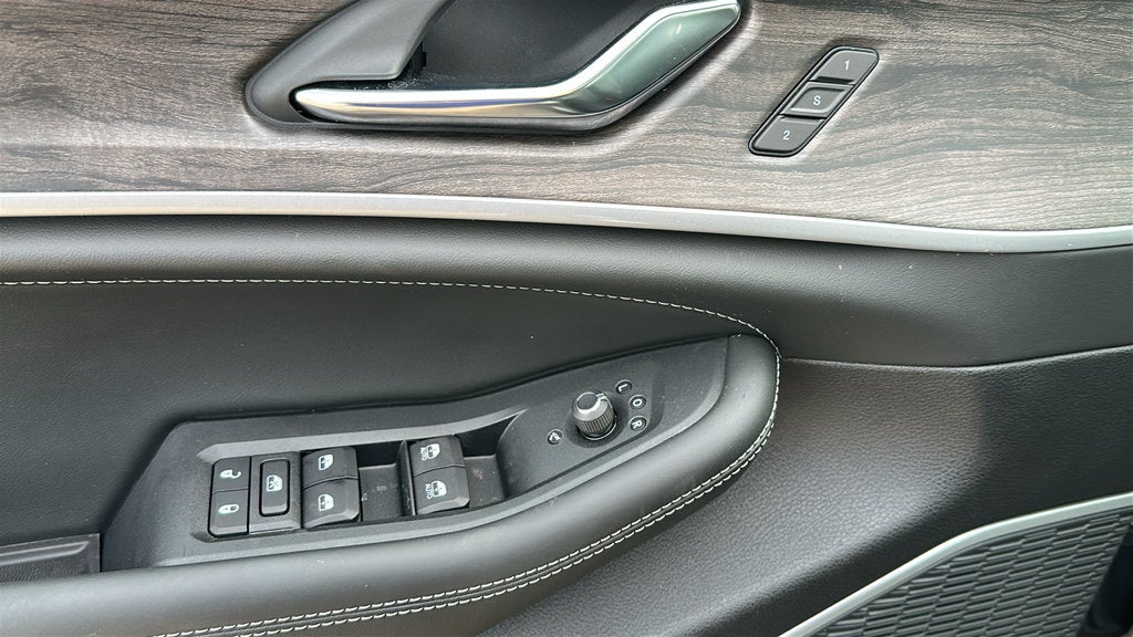 2027 Jeep Grand Cherokee GRAND CHEROKEE LIMITED RESERVE 4X4