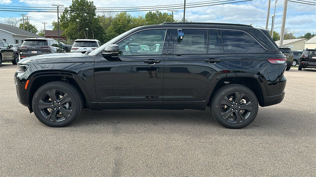 2027 Jeep Grand Cherokee GRAND CHEROKEE LIMITED RESERVE 4X4