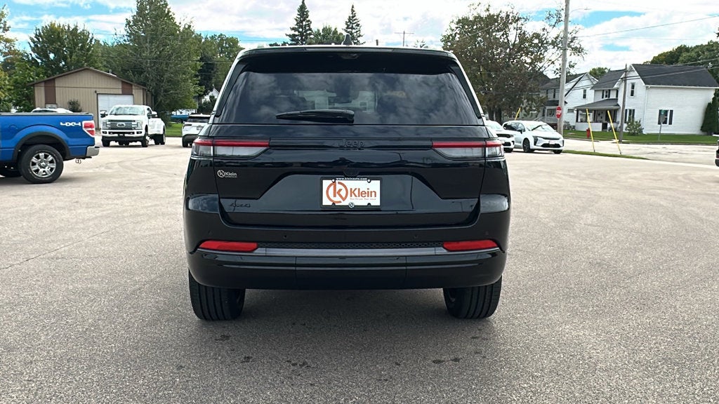 2027 Jeep Grand Cherokee GRAND CHEROKEE LIMITED RESERVE 4X4