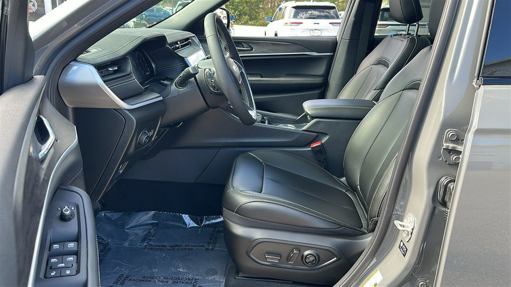 2027 Jeep Grand Cherokee GRAND CHEROKEE L LIMITED 4X4