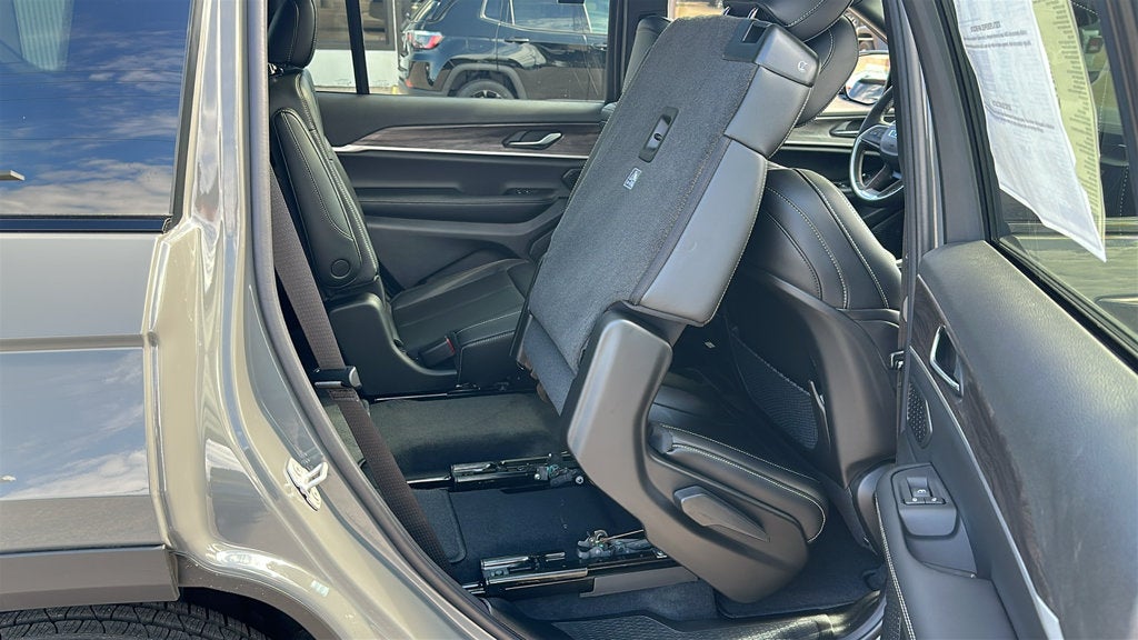 2027 Jeep Grand Cherokee GRAND CHEROKEE L LIMITED 4X4