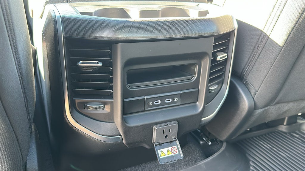 2027 RAM Ram 1500 RAM 1500 BIG HORN CREW CAB 4X4 5'7' BOX