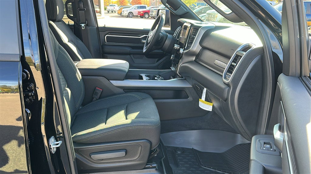 2027 RAM Ram 1500 RAM 1500 BIG HORN CREW CAB 4X4 5'7' BOX