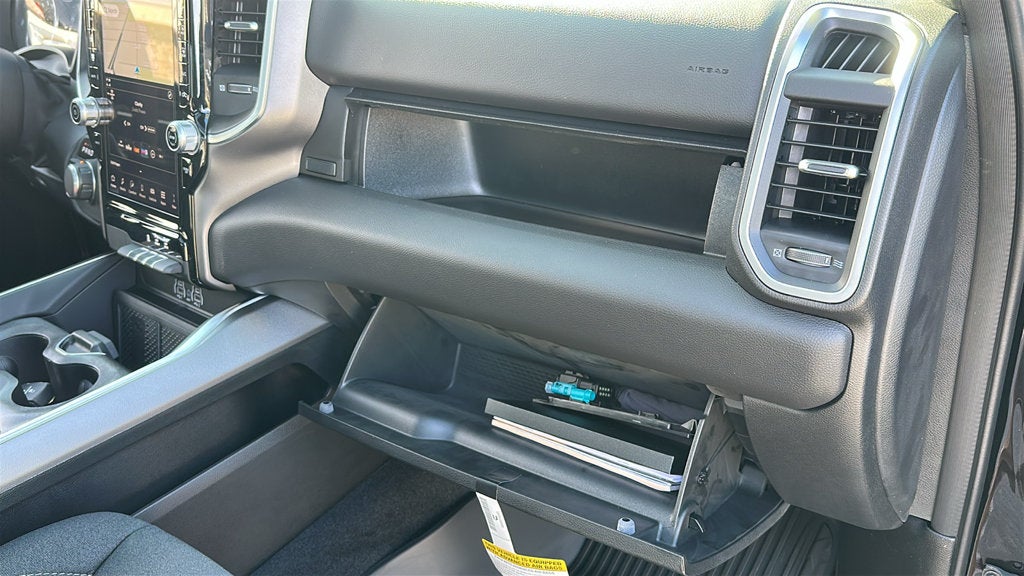 2027 RAM Ram 1500 RAM 1500 BIG HORN CREW CAB 4X4 5'7' BOX
