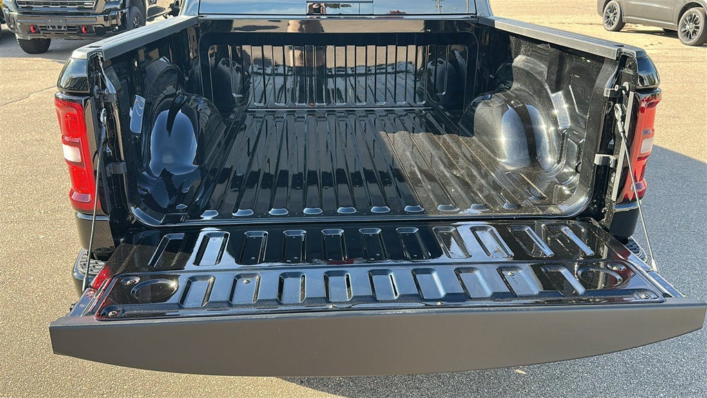 2027 RAM Ram 1500 RAM 1500 BIG HORN CREW CAB 4X4 5'7' BOX