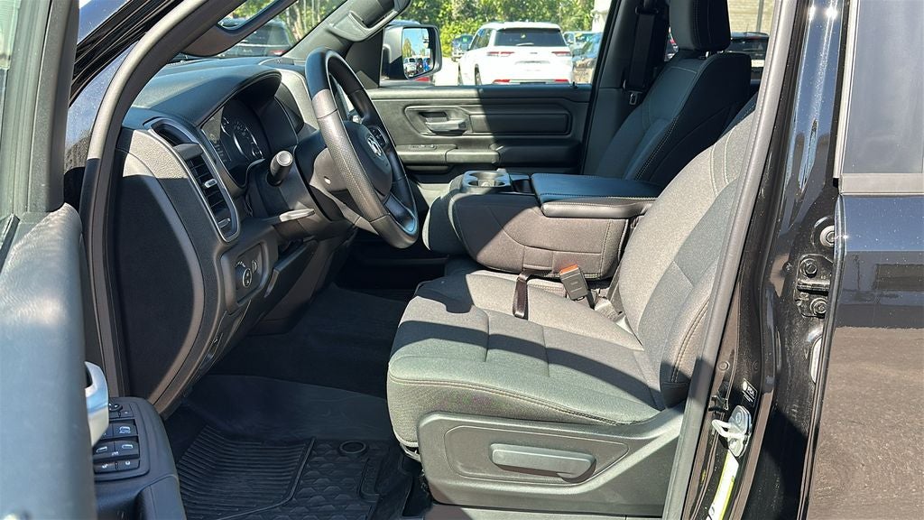 2024 RAM 1500 Tradesman Crew Cab 4x4 5'7' Box