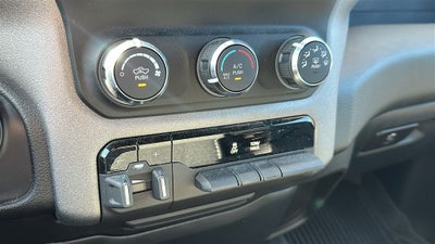 2024 RAM 1500 Tradesman Crew Cab 4x4 5'7' Box