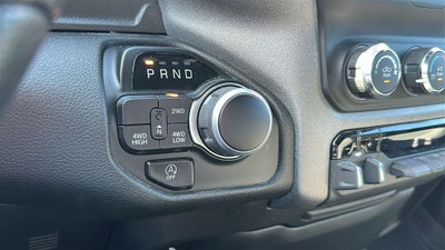 2024 RAM 1500 Tradesman Crew Cab 4x4 5'7' Box