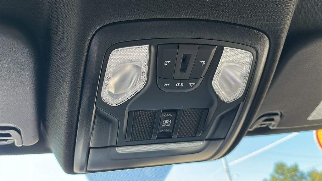 2024 RAM 1500 Tradesman Crew Cab 4x4 5'7' Box