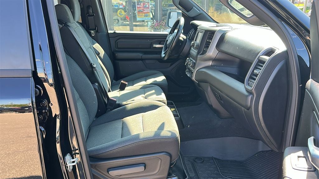 2024 RAM 1500 Tradesman Crew Cab 4x4 5'7' Box