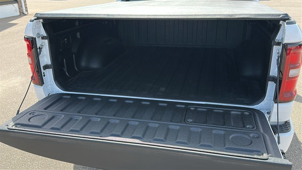 2026 RAM 1500 Laramie NIGHT EDITION/ LEVEL 2