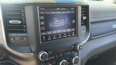 2020 RAM 1500 Laramie Crew Cab 4x4 5'7' Box