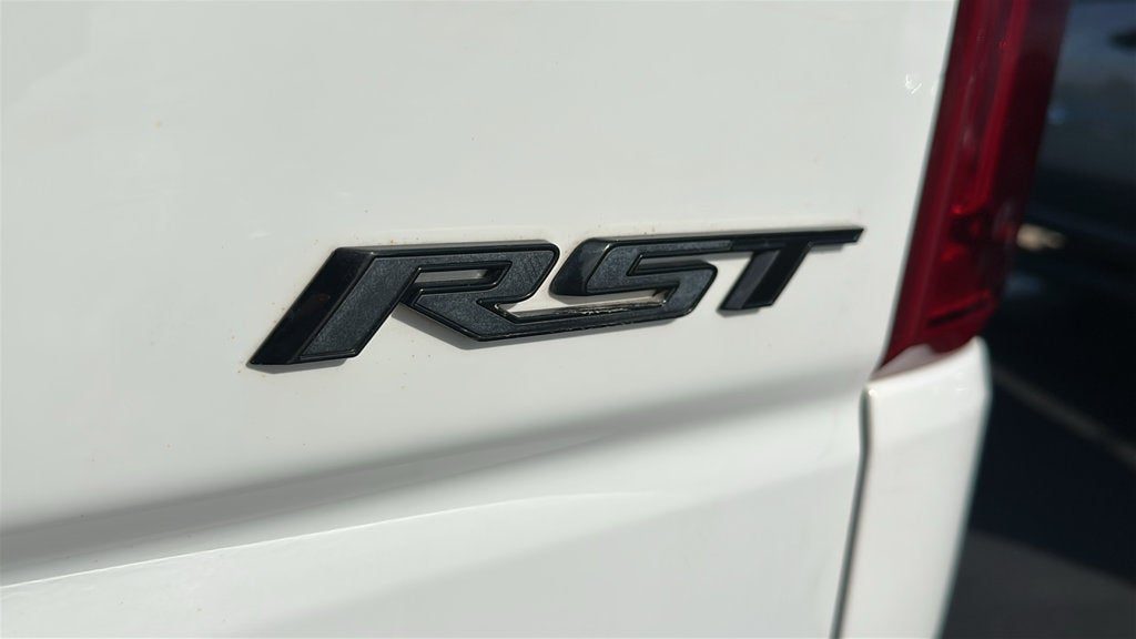 2022 Chevrolet Silverado 1500 4WD Crew Cab Short Bed RST