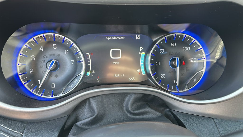 2025 Chrysler Pacifica Select