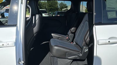 2027 Chrysler Pacifica PACIFICA SELECT AWD