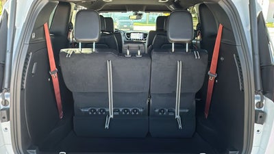 2027 Chrysler Pacifica PACIFICA SELECT AWD