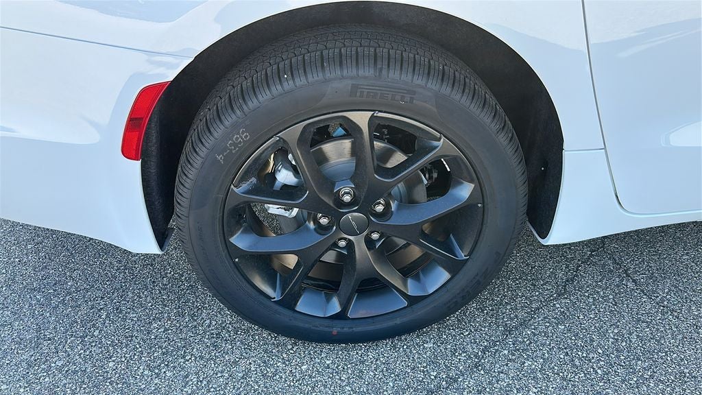 2027 Chrysler Pacifica PACIFICA SELECT AWD