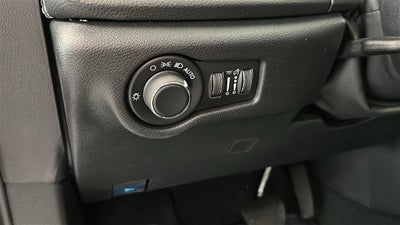 2027 Chrysler Pacifica PACIFICA SELECT AWD