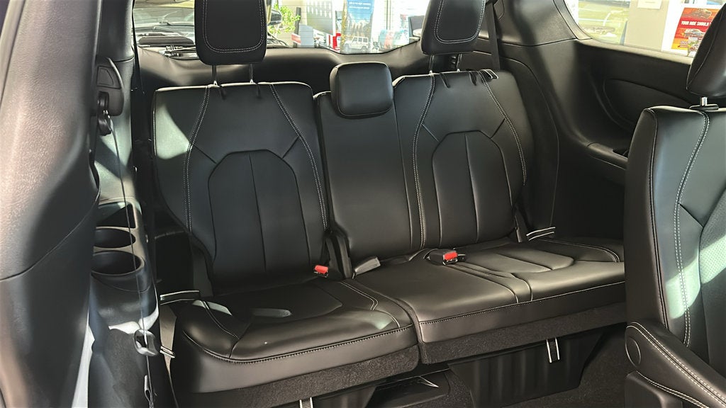 2027 Chrysler Pacifica PACIFICA SELECT AWD