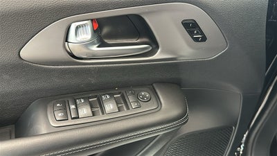 2027 Chrysler Pacifica PACIFICA SELECT AWD