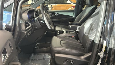 2027 Chrysler Pacifica PACIFICA SELECT AWD